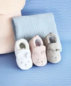 Doudou et Compagnie Coffret chaussons Bébé blancs - 0/6 mois><noscript><img width=