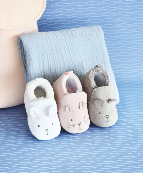Doudou et Compagnie Coffret chaussons Bébé gris - 0/6 mois> Chaussons