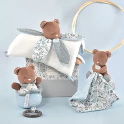 Doudou et Compagnie Doudou OURS bleu avec pétales - BOH'AIME -><noscript><img width=