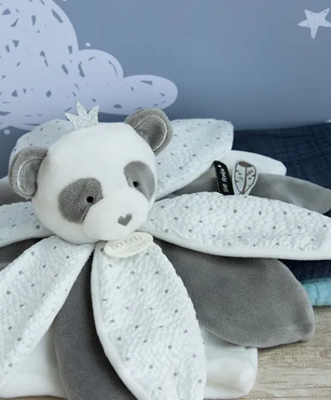 Doudou et Compagnie Doudou pétales Panda gris - Attrape-rêves - 26 cm> Doudou Plat