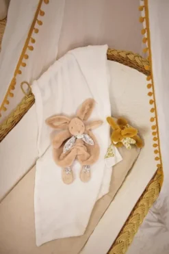 Doudou et Compagnie Lapin DOUDOU® - Peluche lapin jaune moutarde avec doudou assorti - 16 cm> Doudou Mouchoir|Petit Format