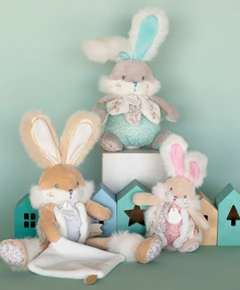 Doudou et Compagnie Peluche musicale lapin de sucre Vert - 20 cm> Boîte À Musique