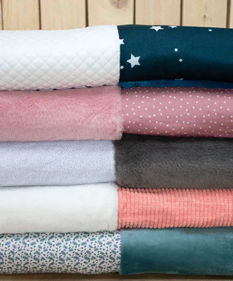 Doudou et Compagnie Tapis d'éveil Bébé - Vieux rosel / Blanc - 100 X 100 cm> Les Tapis