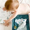 Doudou et Compagnie Coffret cadeau cape de bain et Doudou Yoca le koala - 80 x 80 cm