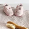 Doudou et Compagnie Coffret chaussons Bébé roses - 0/6 mois